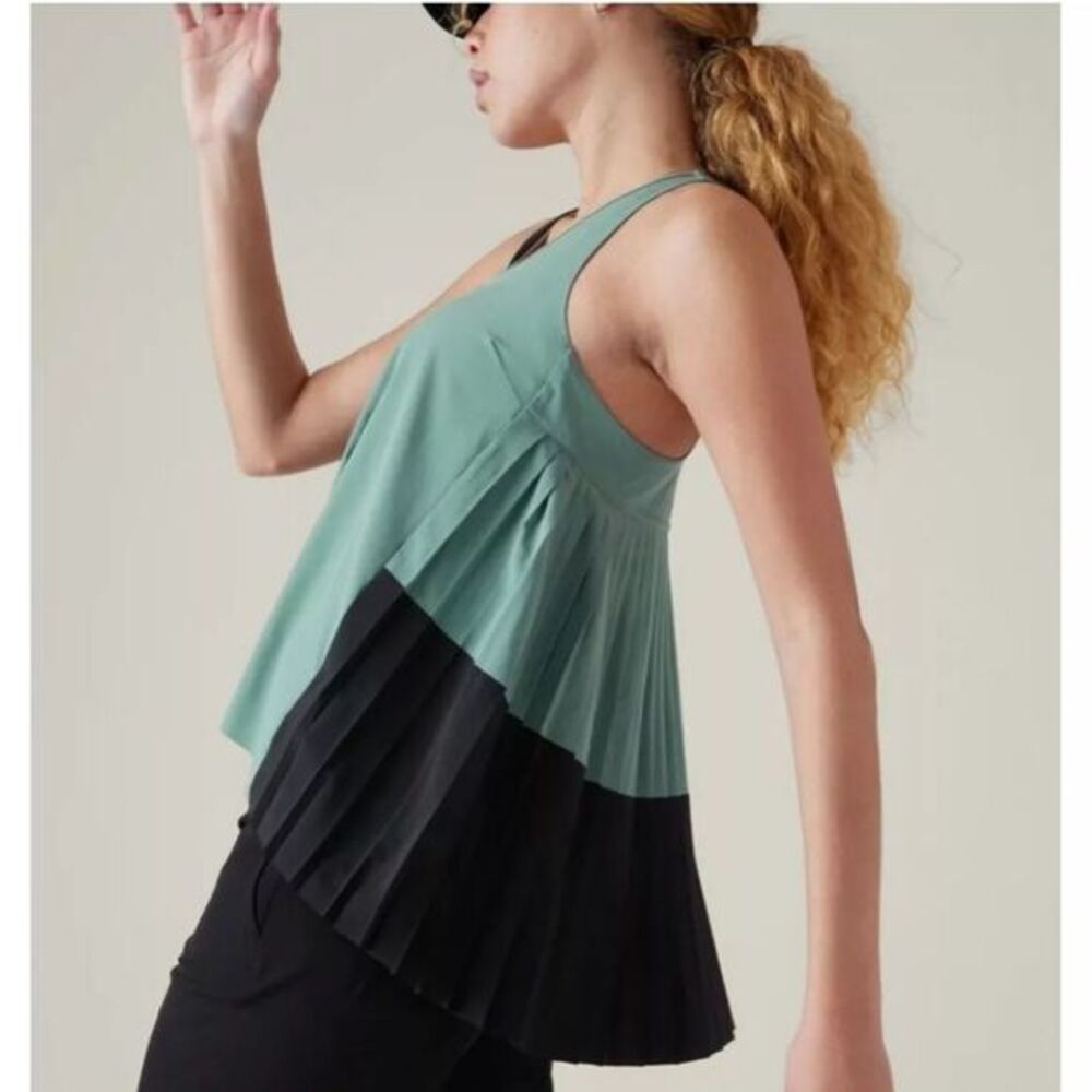 NWT‎ Athleta Swing Forward Pleated Tank Top Blue Black Breathable Size XS